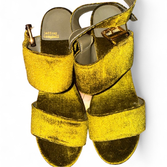 JEFFREY CAMPBELL Moody Platform Sandal in olive velvet - Picture 7 of 8